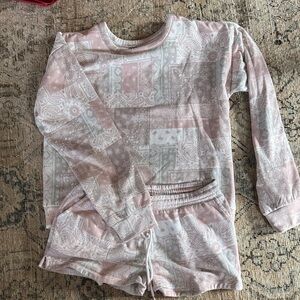 P.J. Salvage Women’s size large! Pajama Set in Pink and White